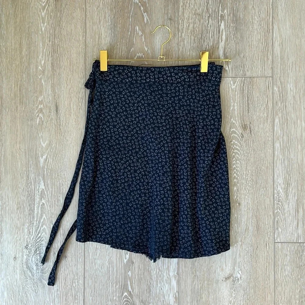 Brandy Melville Genevieve Wrap Mini Skirt - Picture 7 of 7